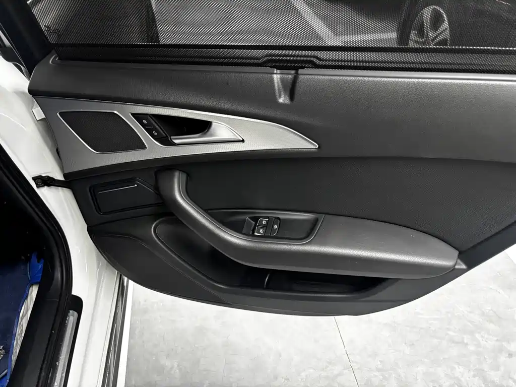 Audi A6L — миниатюра 10
