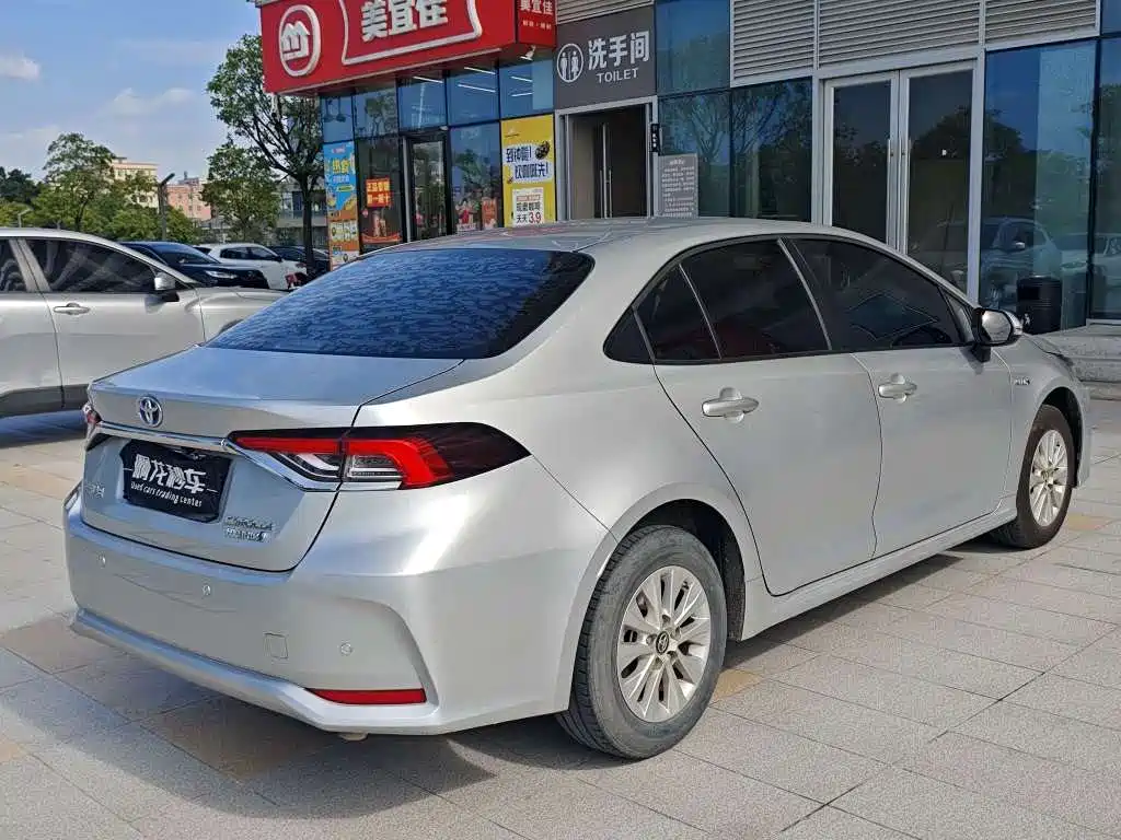 Toyota Corolla — миниатюра 8