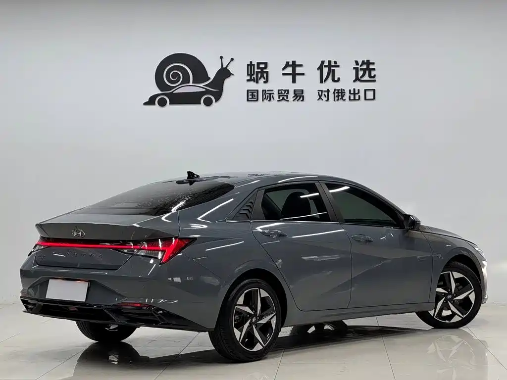 Hyundai Elantra — миниатюра 5