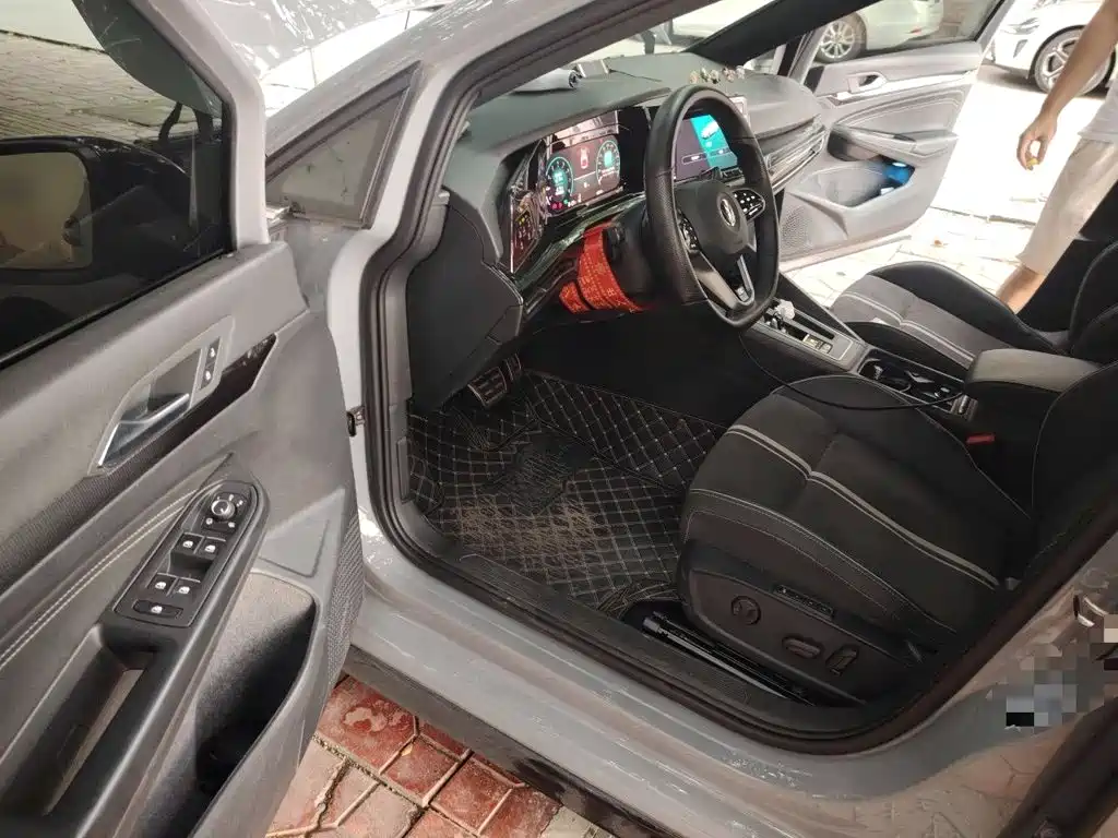 Volkswagen Golf — миниатюра 12