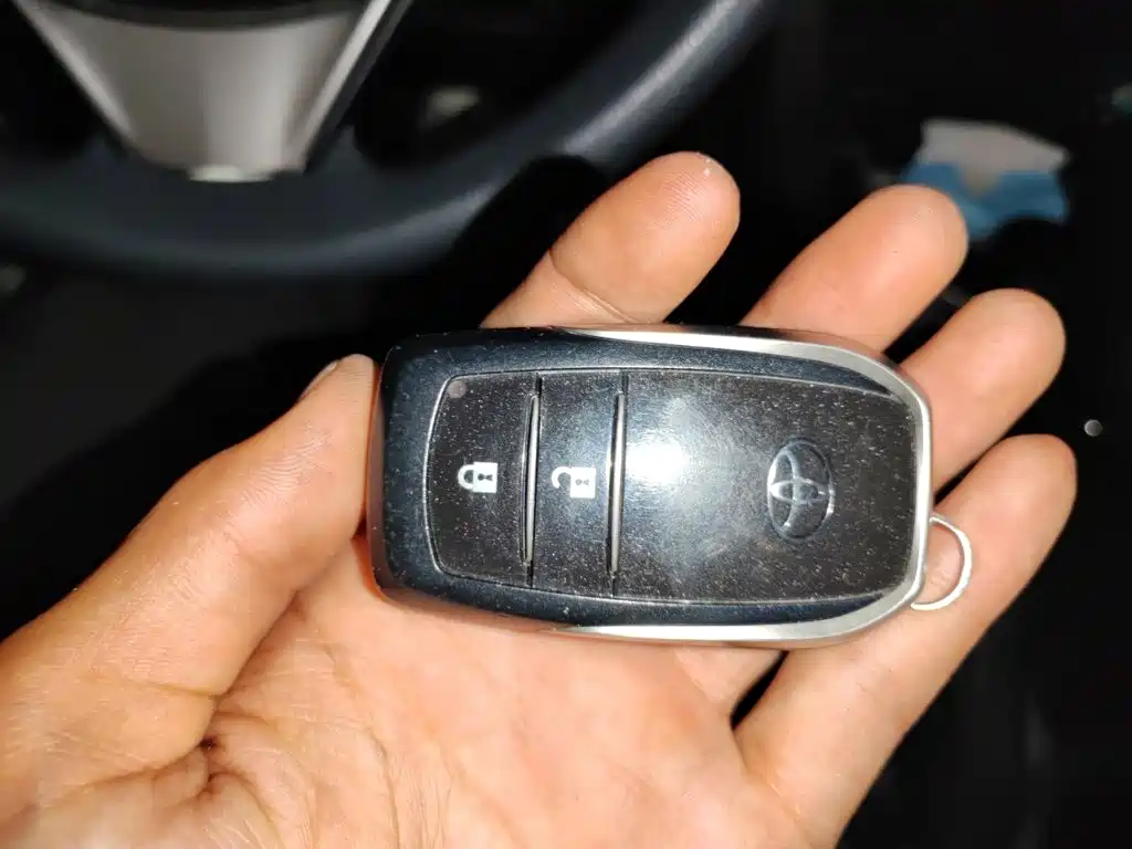 Toyota RAV4 — миниатюра 12