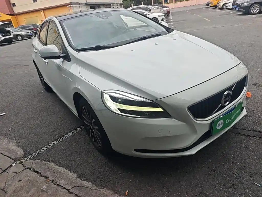 Volvo V40 — миниатюра 4