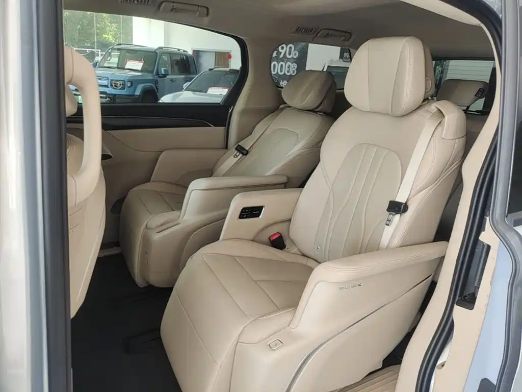 Buick GL8 Hybrid — миниатюра 17