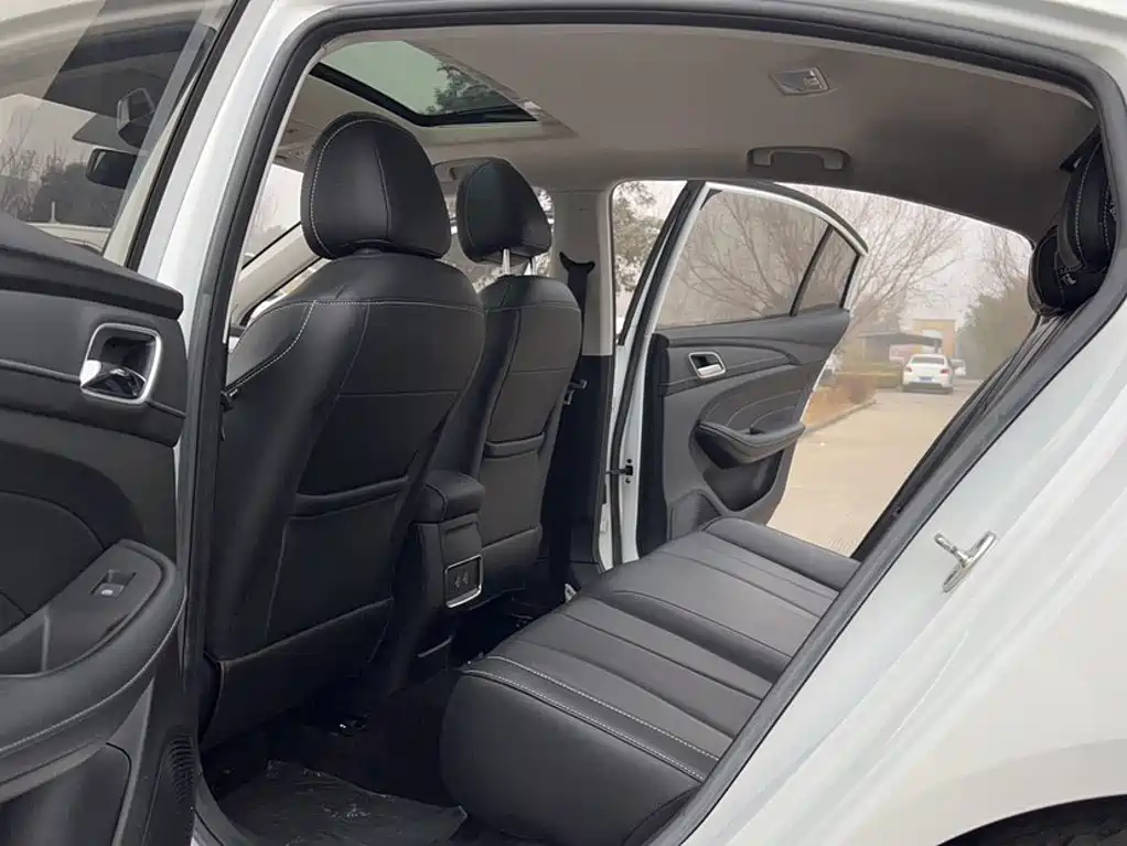 Roewe i5 — миниатюра 13