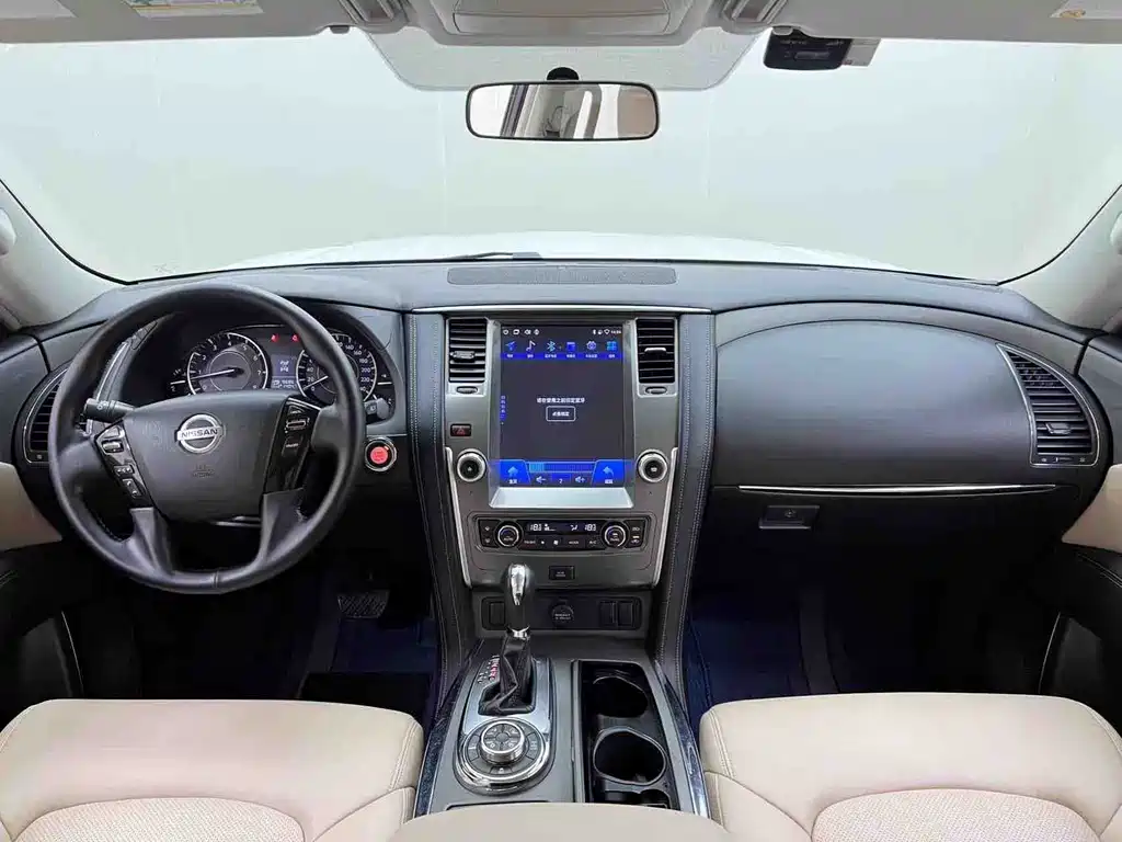 Nissan Patrol — миниатюра 16