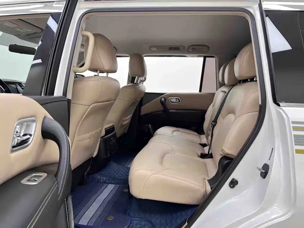 Nissan Patrol — миниатюра 12