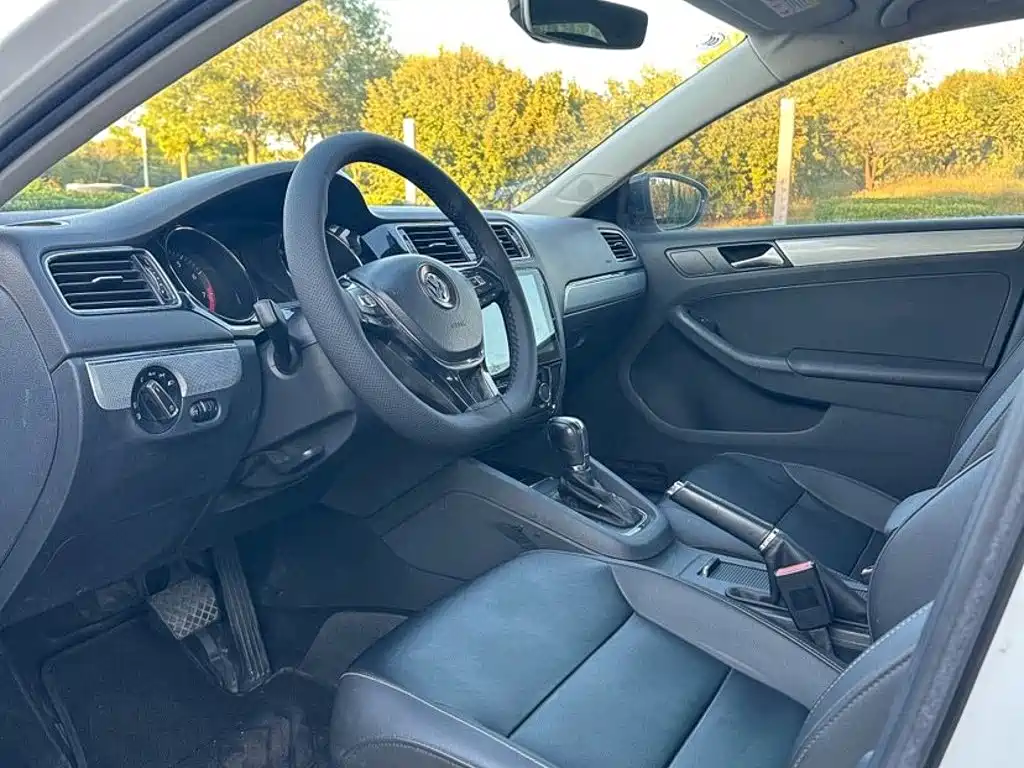 Volkswagen Sagitar — миниатюра 8