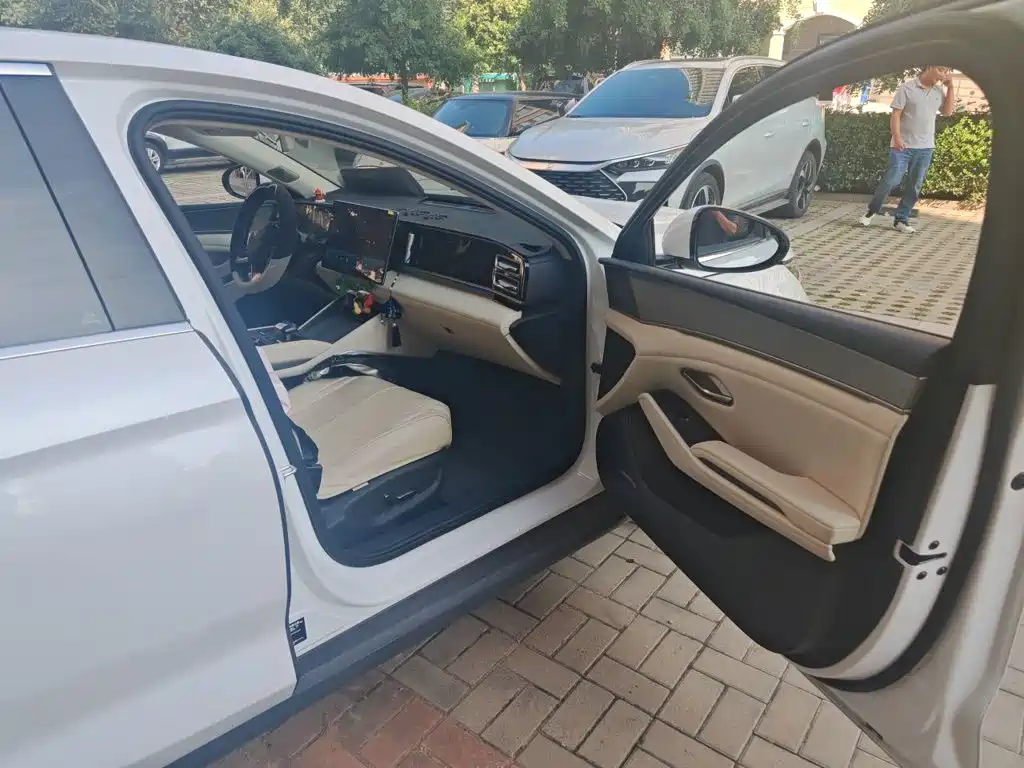 BYD Qin L — миниатюра 19