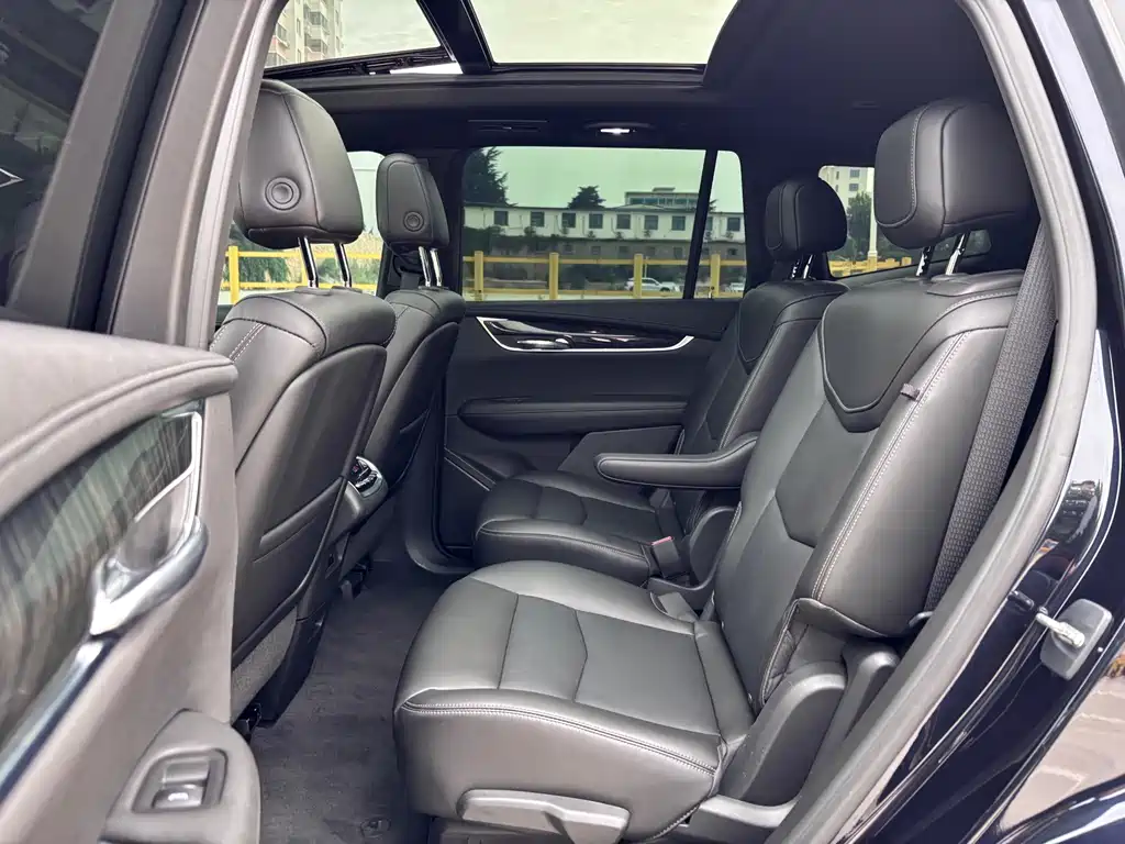 Cadillac XT6 — миниатюра 11