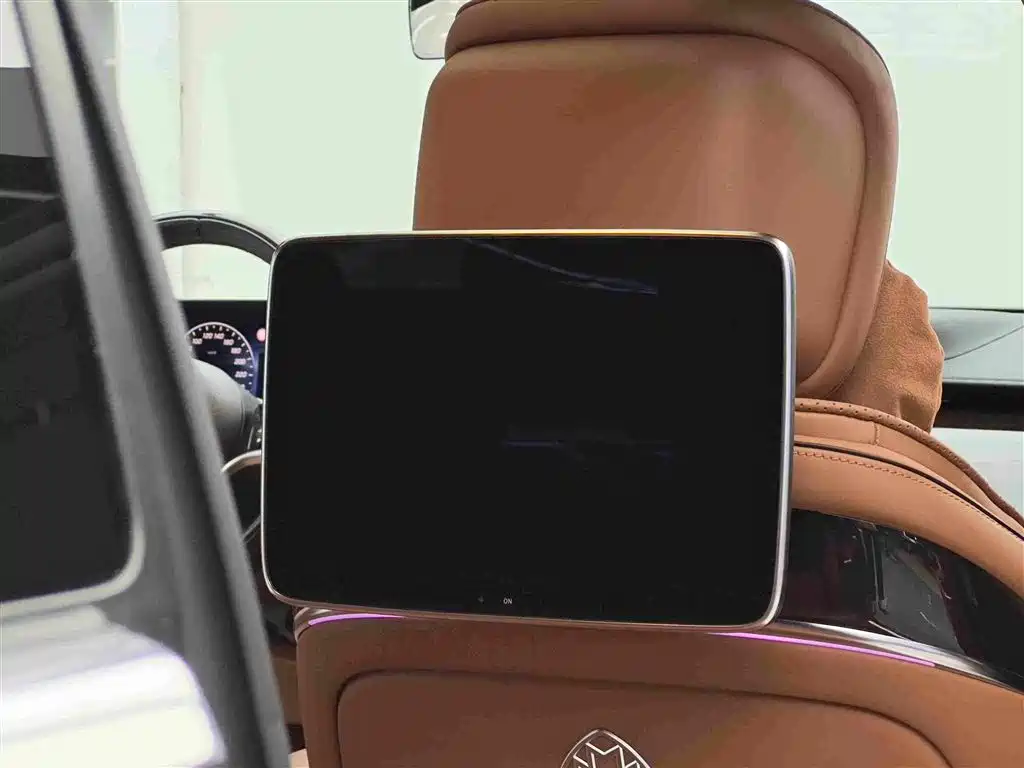 Mercedes-Benz S-Class — миниатюра 11