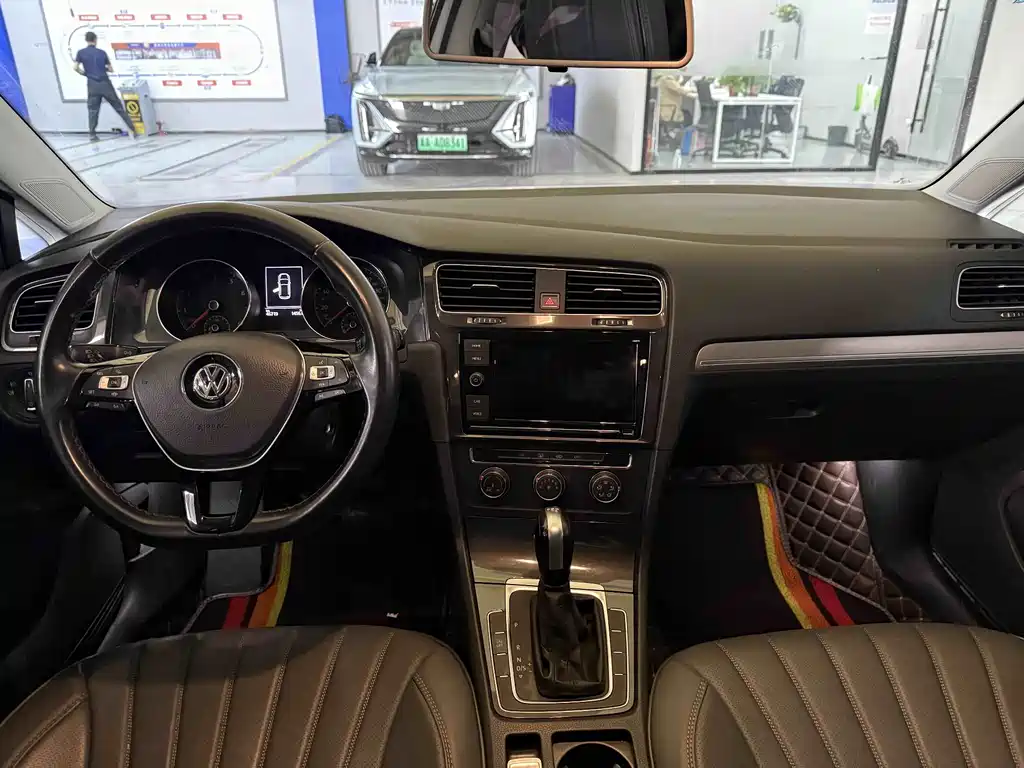 Volkswagen Golf — миниатюра 6