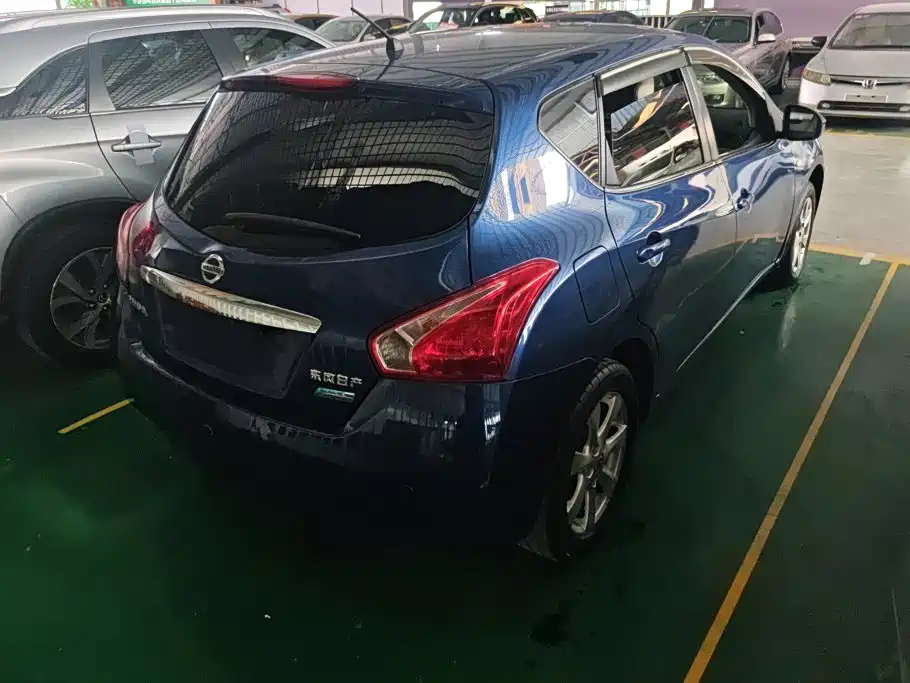 Nissan Tiida — миниатюра 3