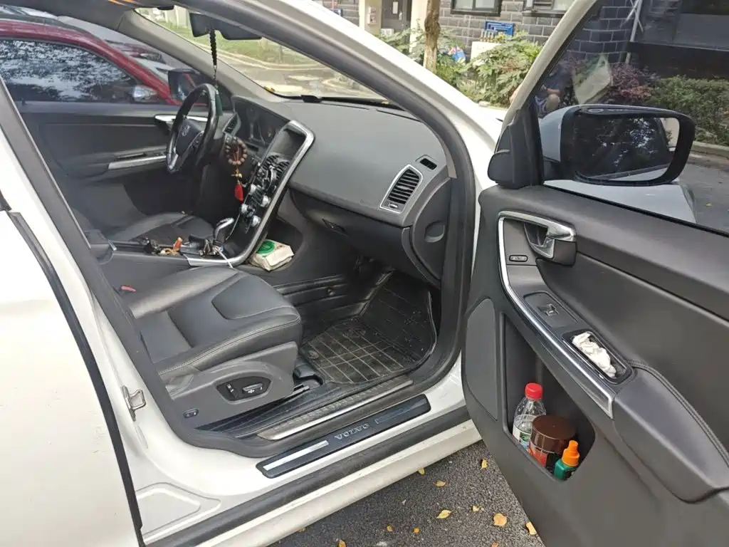 Volvo XC60 (Import) — миниатюра 18