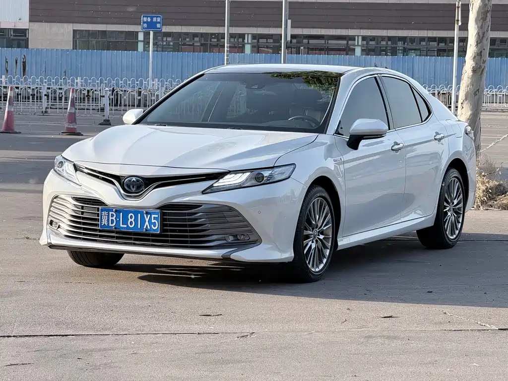 Toyota Camry 2021