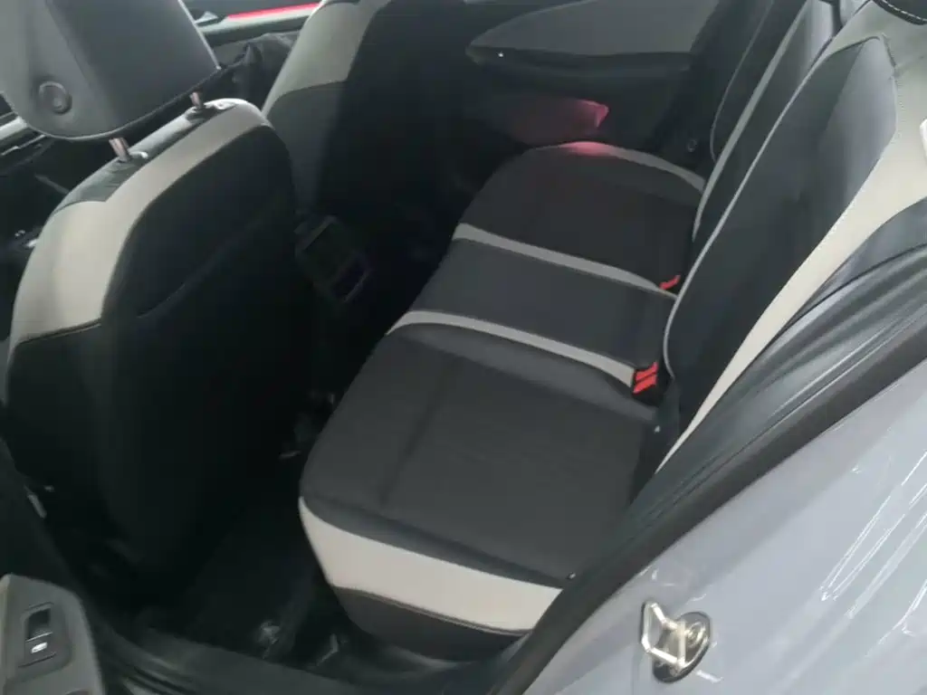 Volkswagen Golf — миниатюра 17