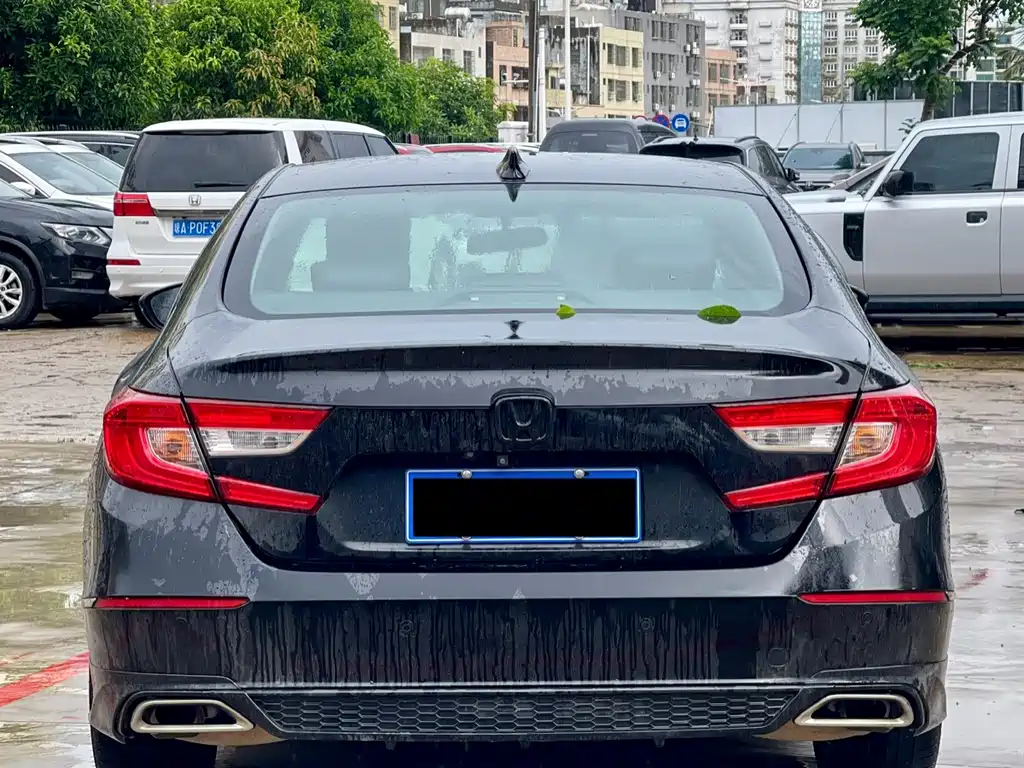 Honda Accord — миниатюра 8