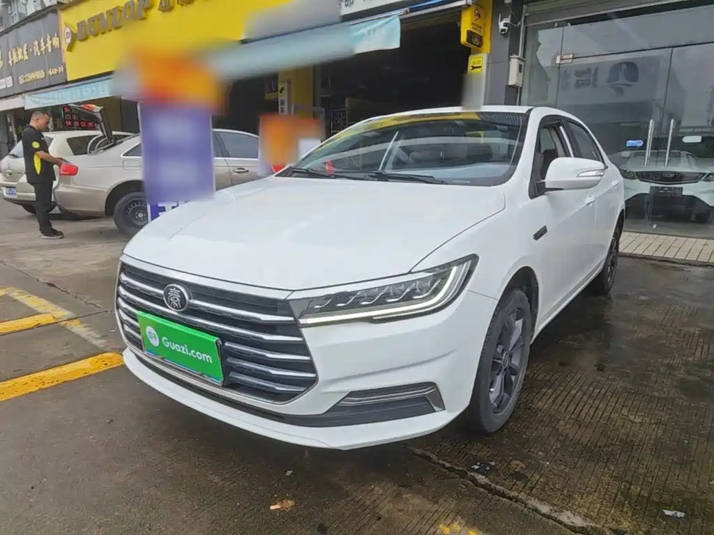 BYD Qin — миниатюра 2