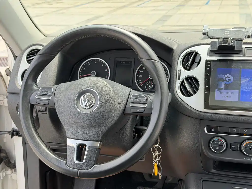 Volkswagen Tiguan — миниатюра 15