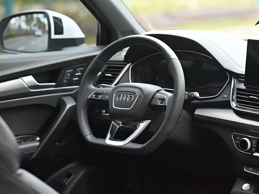 AUDI Q5L SPORTBACK
