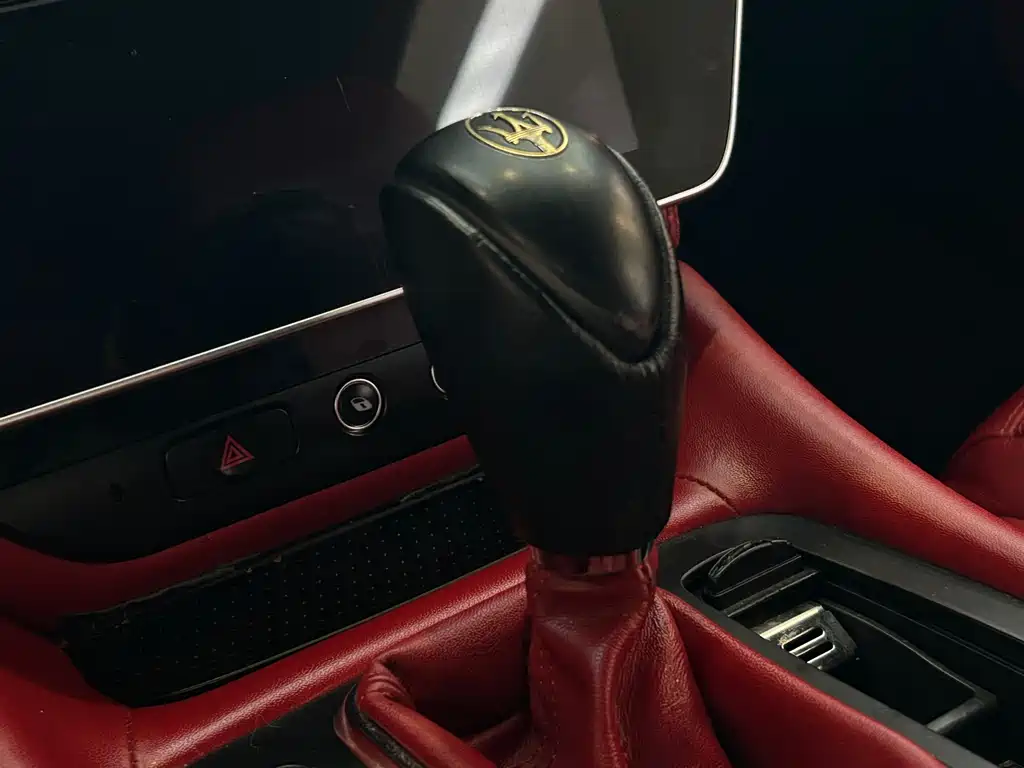 Maserati GranTurismo — миниатюра 15