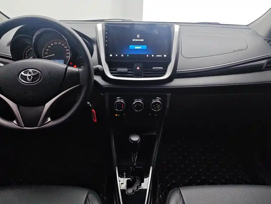 Toyota Yaris L — миниатюра 16