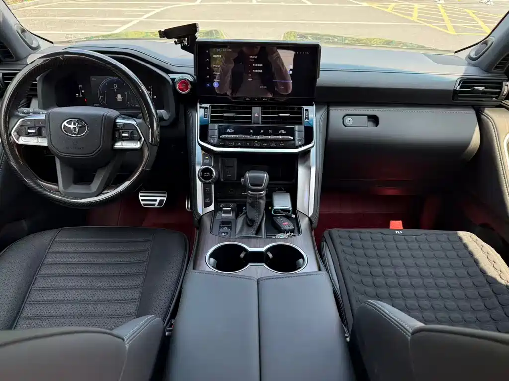 Toyota Land Cruiser — миниатюра 7
