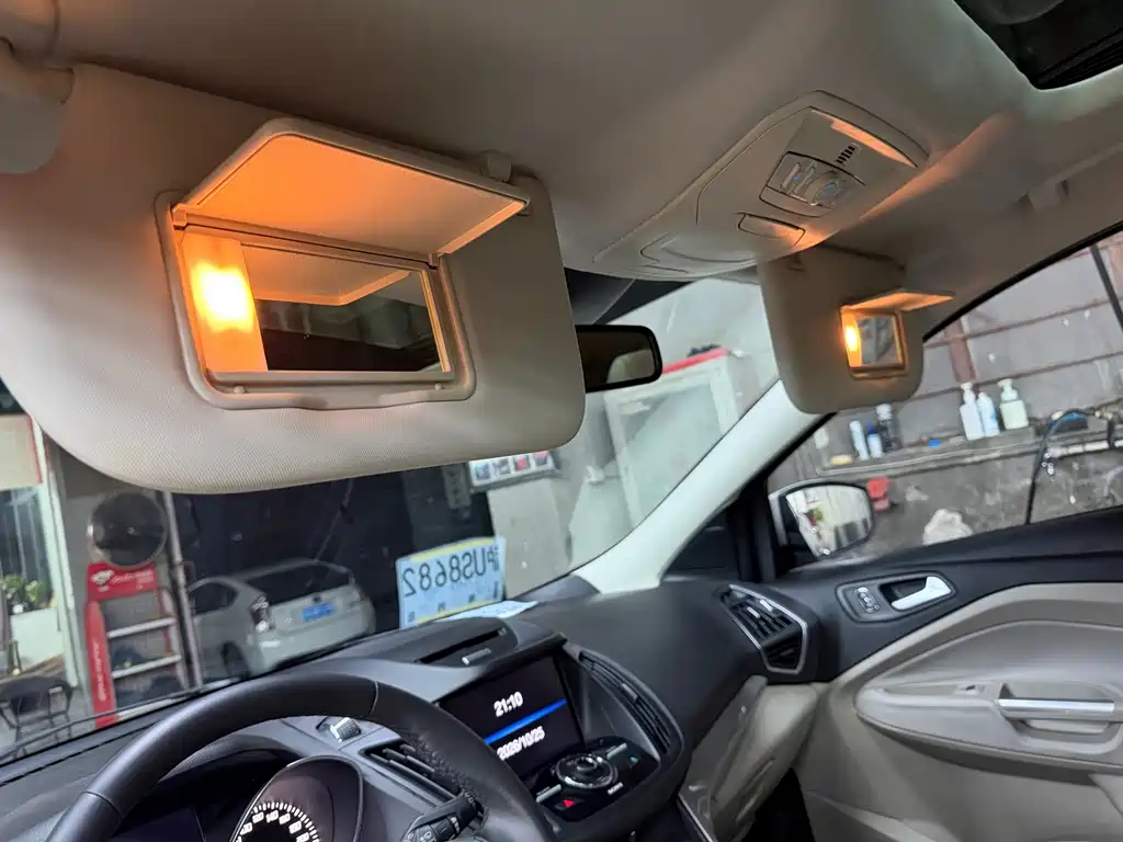 Ford Kuga — миниатюра 24