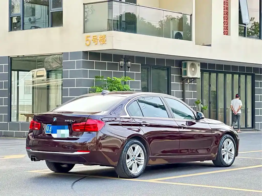 BMW 3 Series — миниатюра 4
