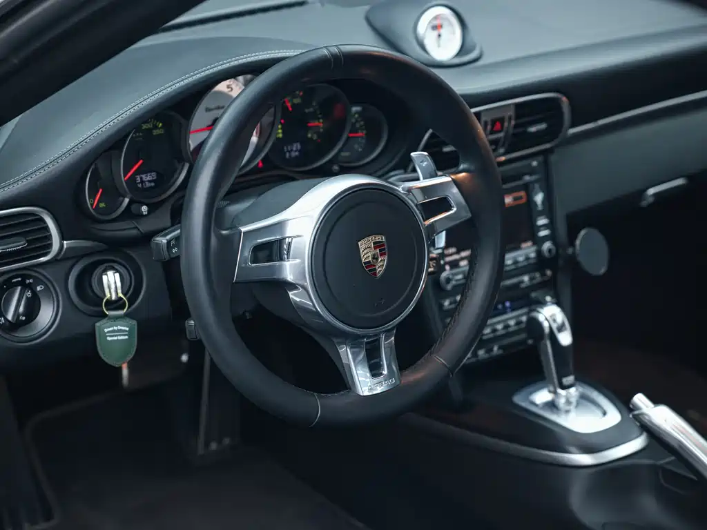 Porsche 911 2010 Turbo 3.8T