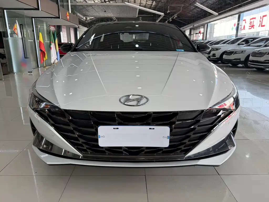 Hyundai Elantra — миниатюра 2