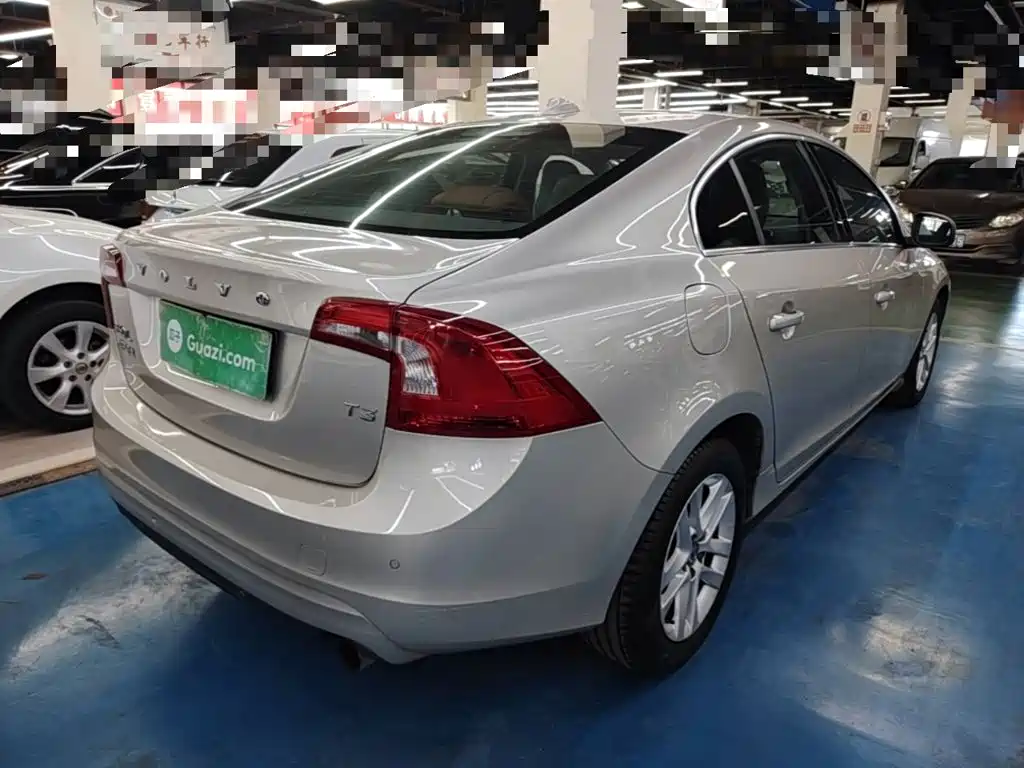 Volvo S60 — миниатюра 7