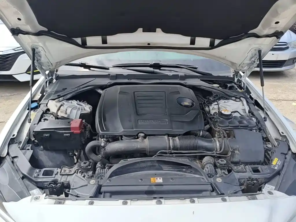 Jaguar XEL — миниатюра 20