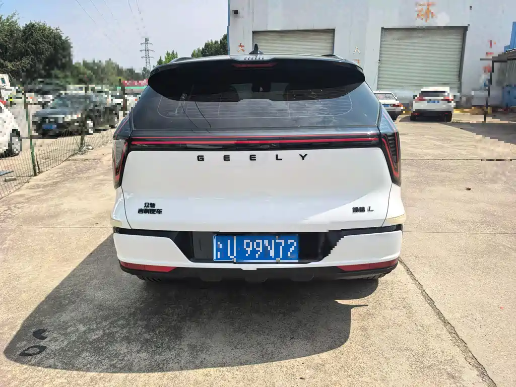 Geely Boyue L — миниатюра 8