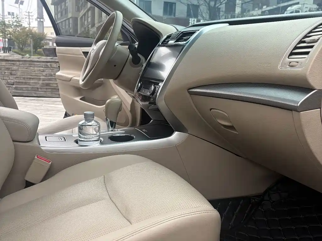 Nissan Teana — миниатюра 5