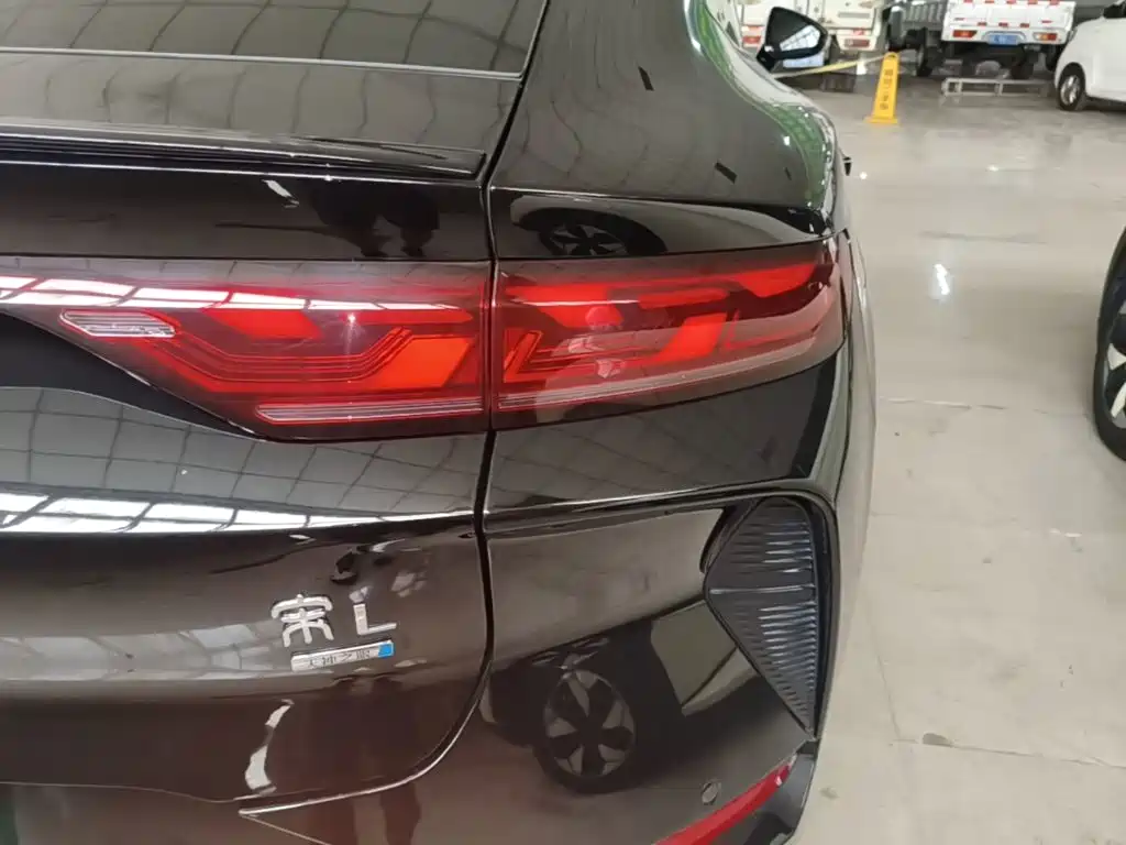 BYD L EV — миниатюра 8