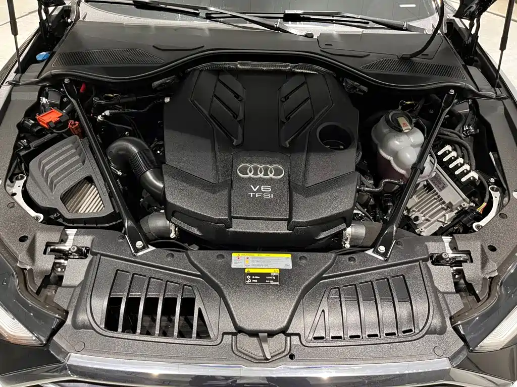 Audi A8 — миниатюра 6