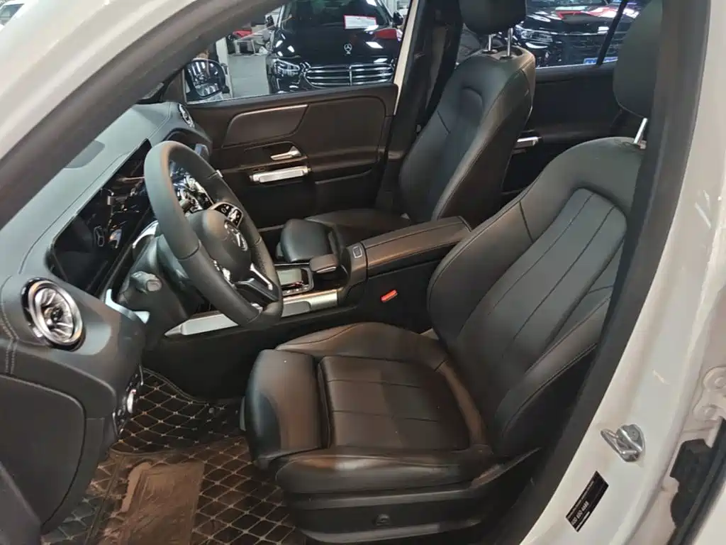 Mercedes-Benz GLB — миниатюра 15