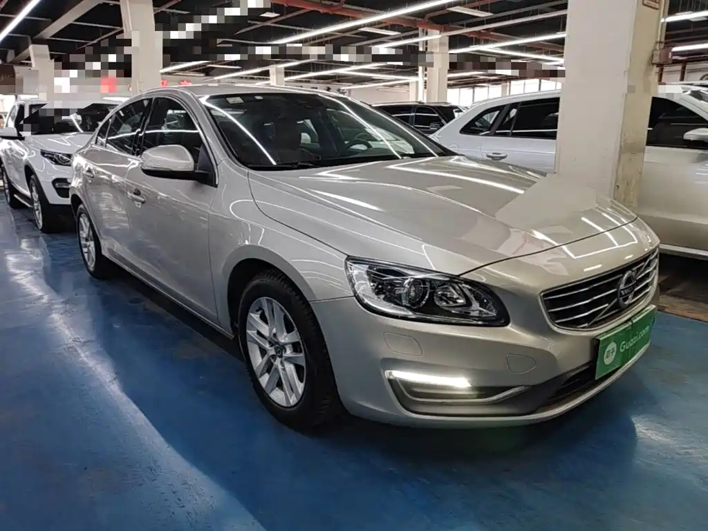 Volvo S60 — миниатюра 4