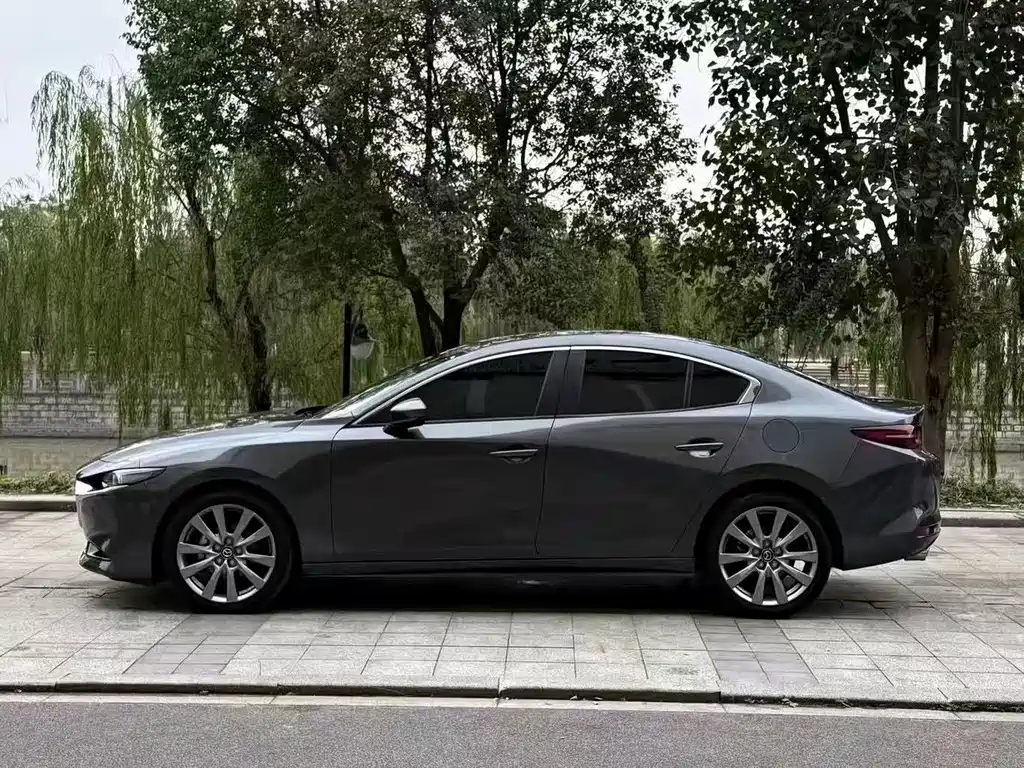 MAZDA 3 ANGKESAILA