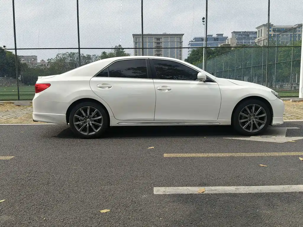 Toyota Reiz 2012 2.5V
