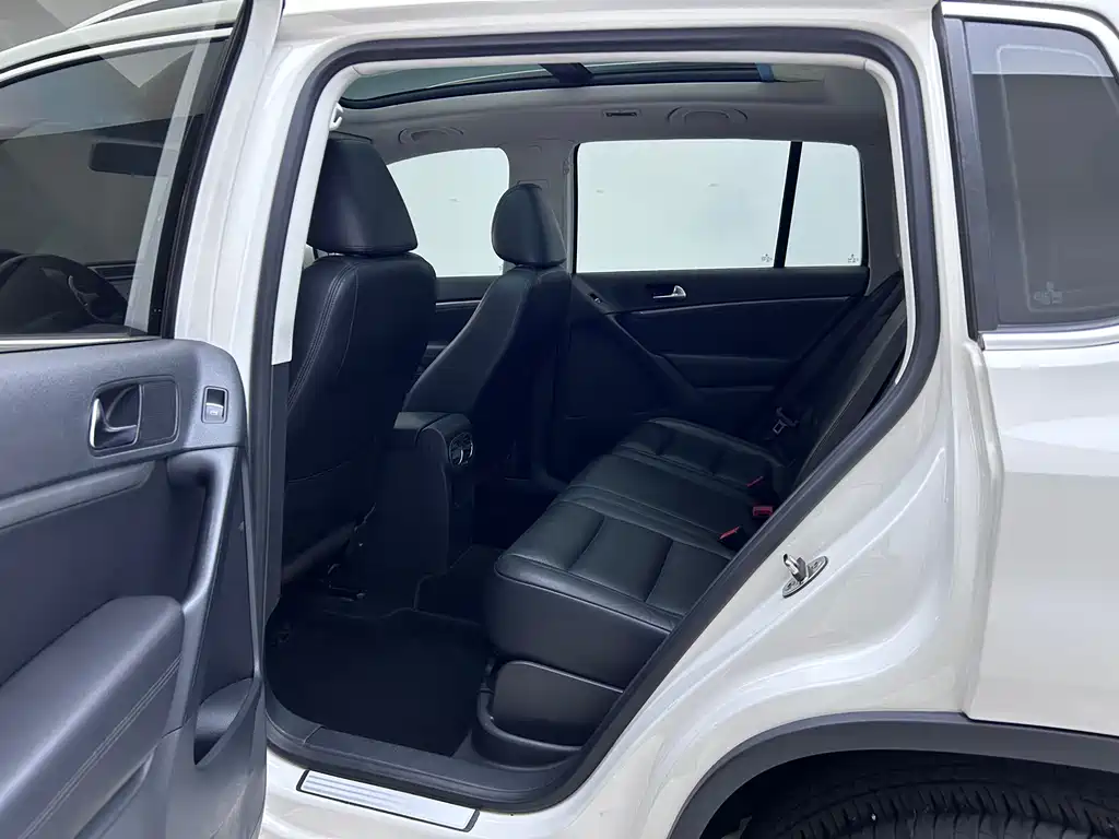 Volkswagen Tiguan 2013 1.8TSI AT Luxury