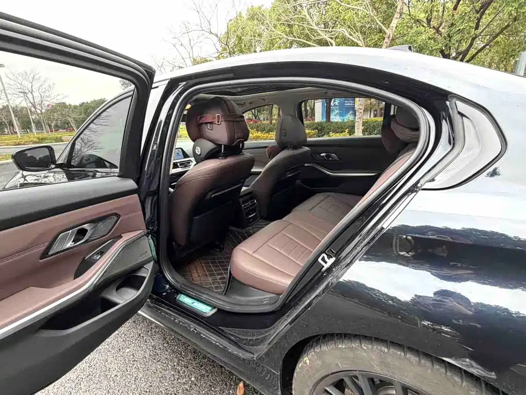 BMW 3 Series — миниатюра 7