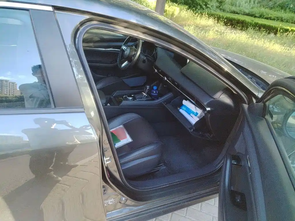 Mazda 3 Axela — миниатюра 18