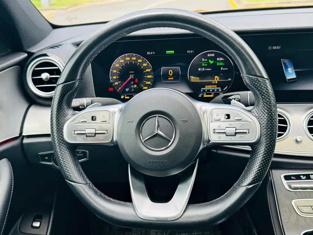 Mercedes-Benz E-Class (Import) — миниатюра 9