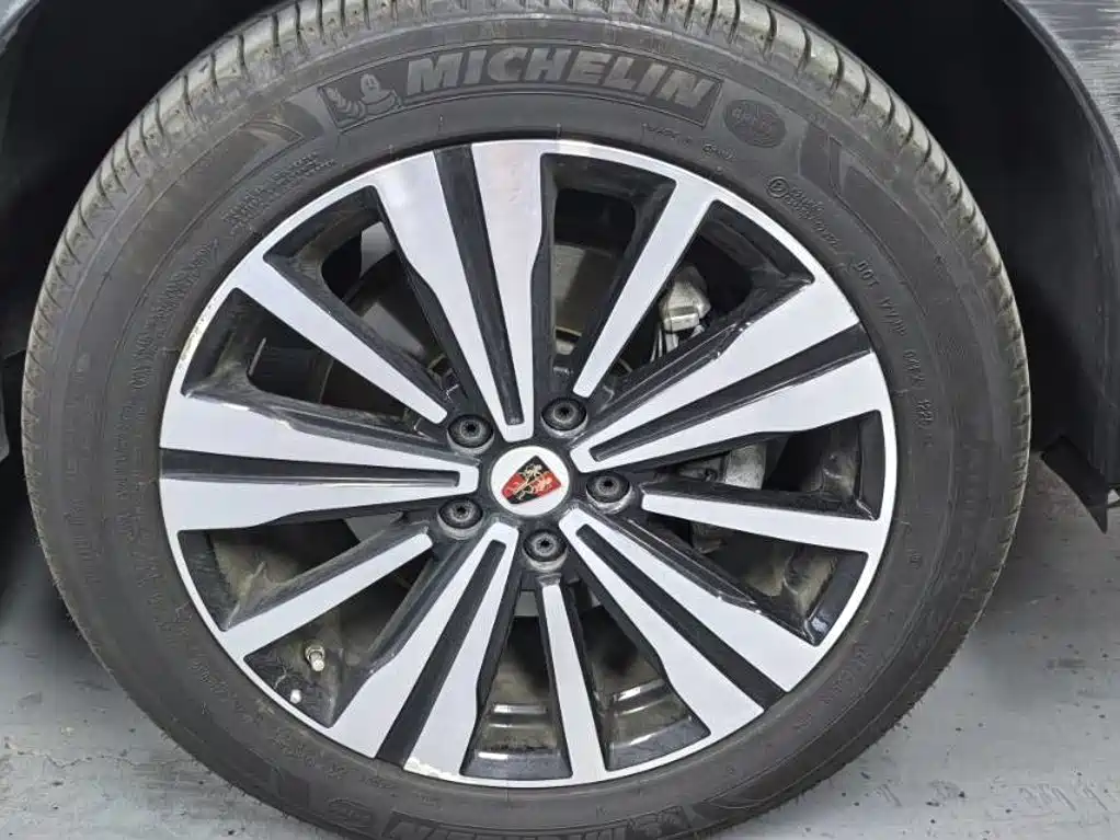 Roewe RX5 New Energy — миниатюра 8