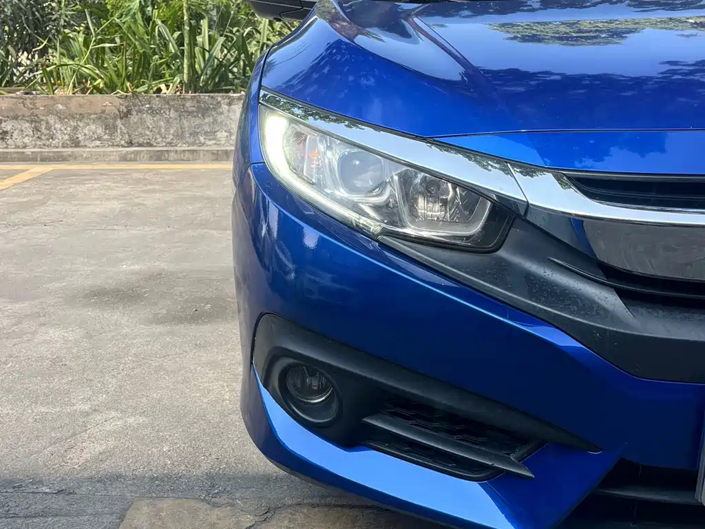 Honda Civic — миниатюра 13