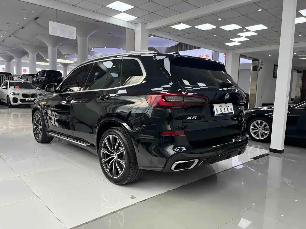 BMW X5 2021 xDrive30i M Sport