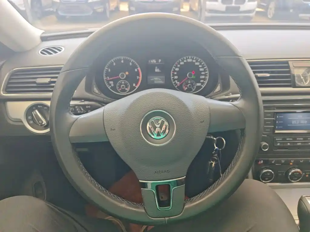 Volkswagen Passat — миниатюра 11
