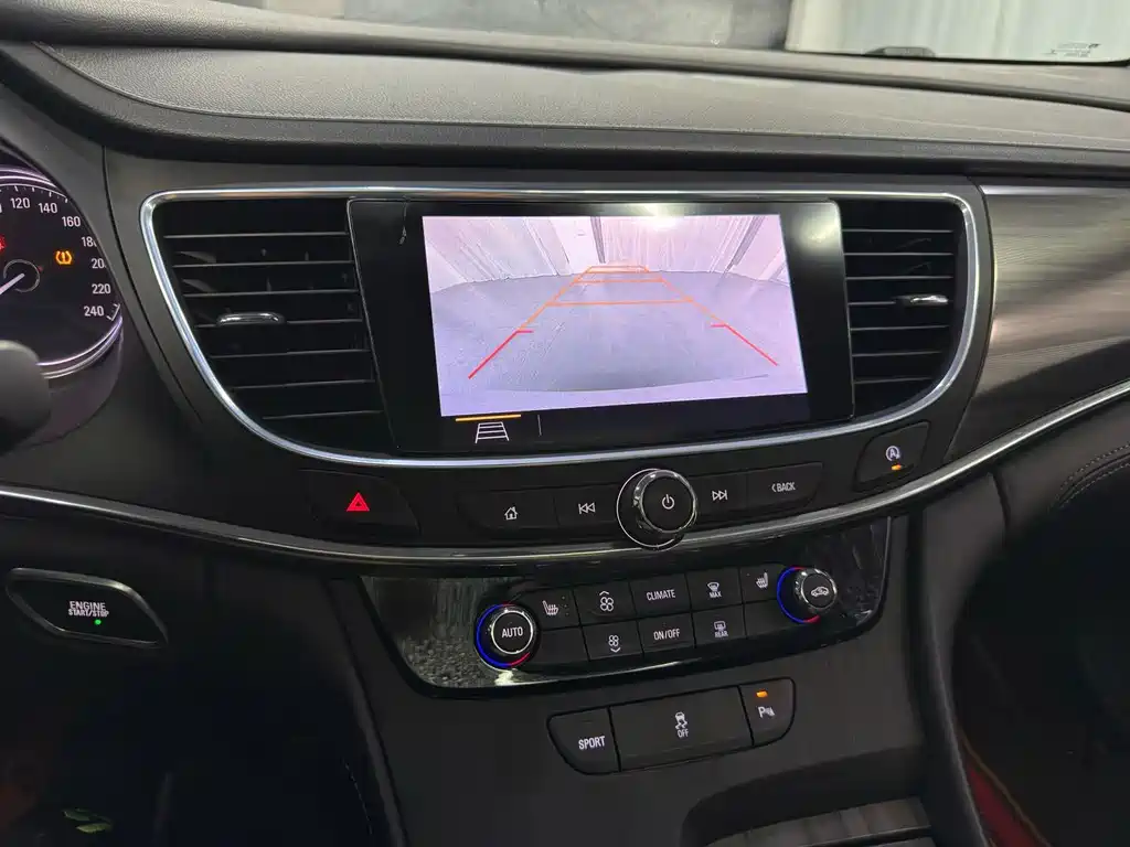 Buick LaCrosse — миниатюра 17