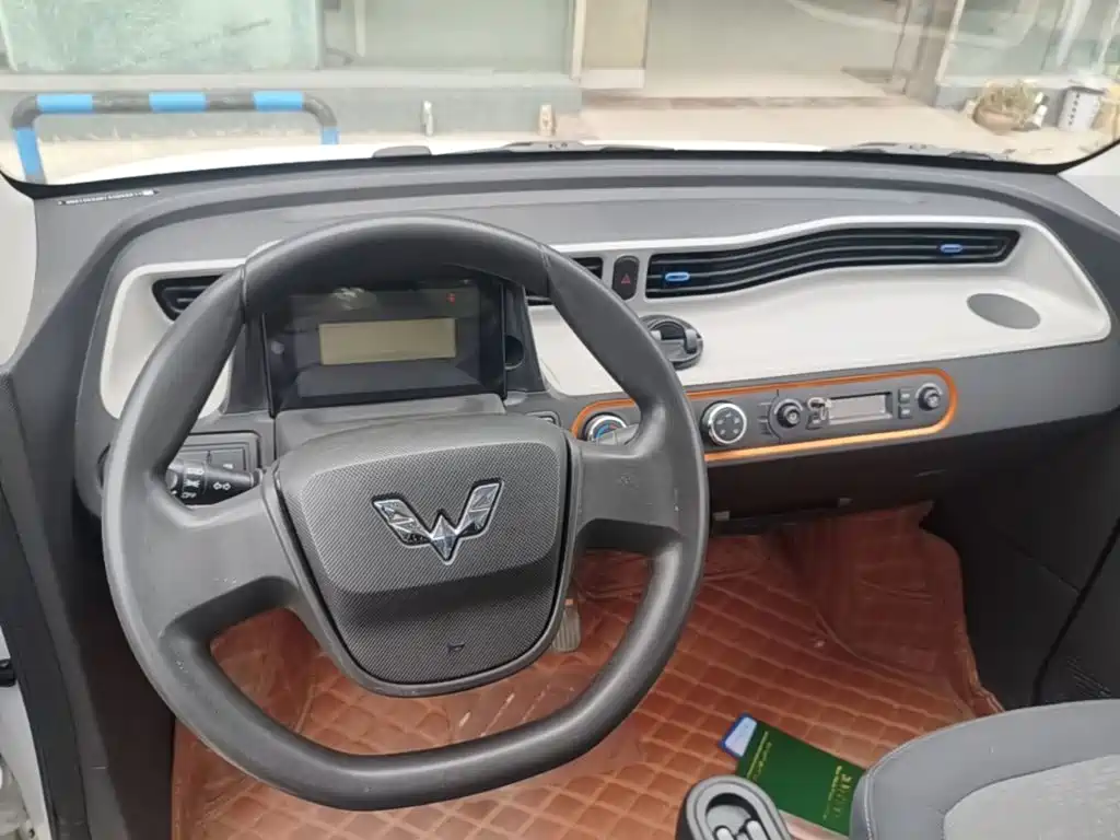Wuling MINIEV — миниатюра 10